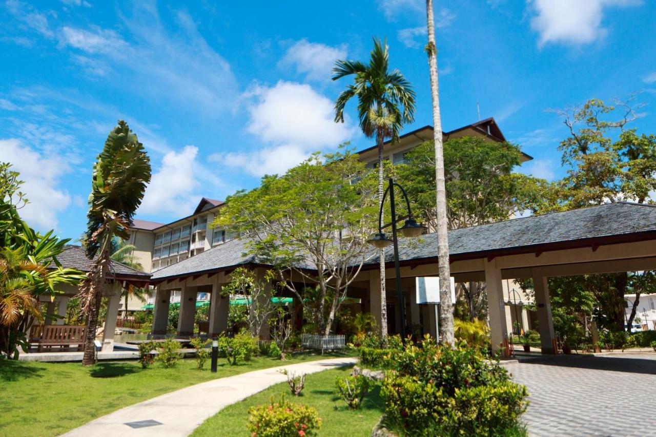 Palau Royal Resort Koror village Exterior foto